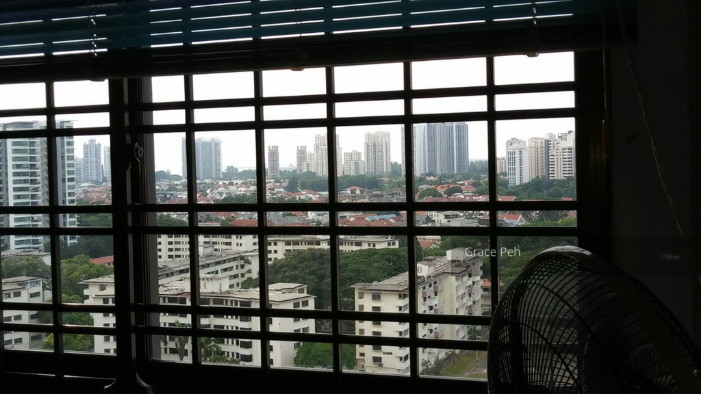 Pine Close thumbnail photo